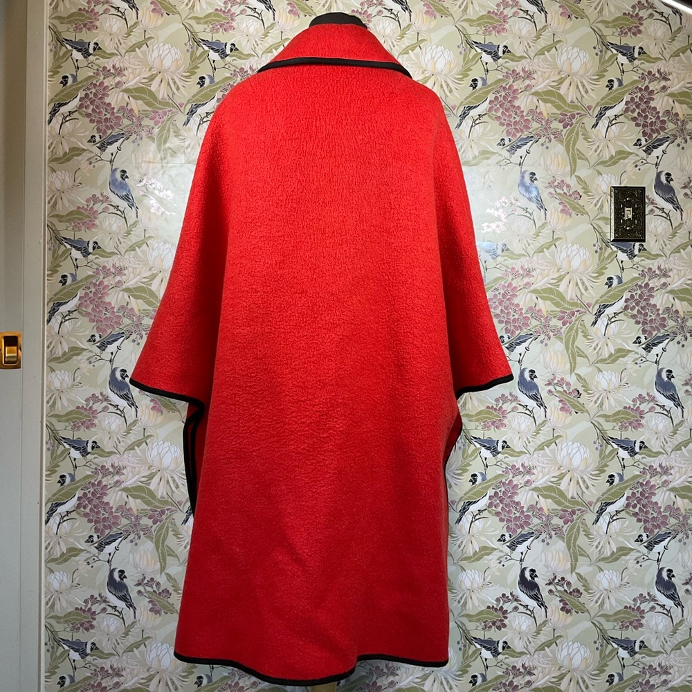 Orange and black vintage 70s poncho with pockets poncho - Picture 6 of 6